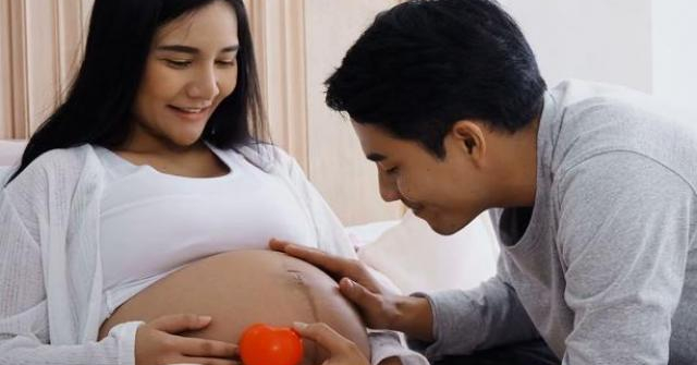 Mách mẹ bầu dự đoán tính cách thai nhi thông qua một hành động duy nhất!
