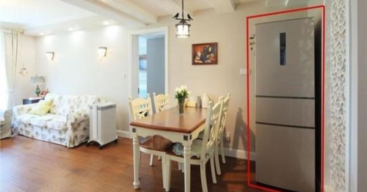 Tủ lạnh nên đặt trong bếp hay phòng khách? Nhiều nhà đã làm sai suốt nhiều năm mà không biết