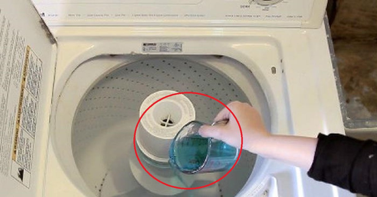 Đổ nửa cốc nước súc miệng vào máy giặt, biết công dụng rồi ai cũng muốn học theo