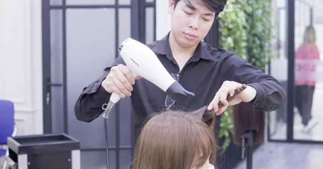 Nhà tạo mẫu tóc Cao Gia Lộc không hối tiếc vì theo đuổi nghề tóc