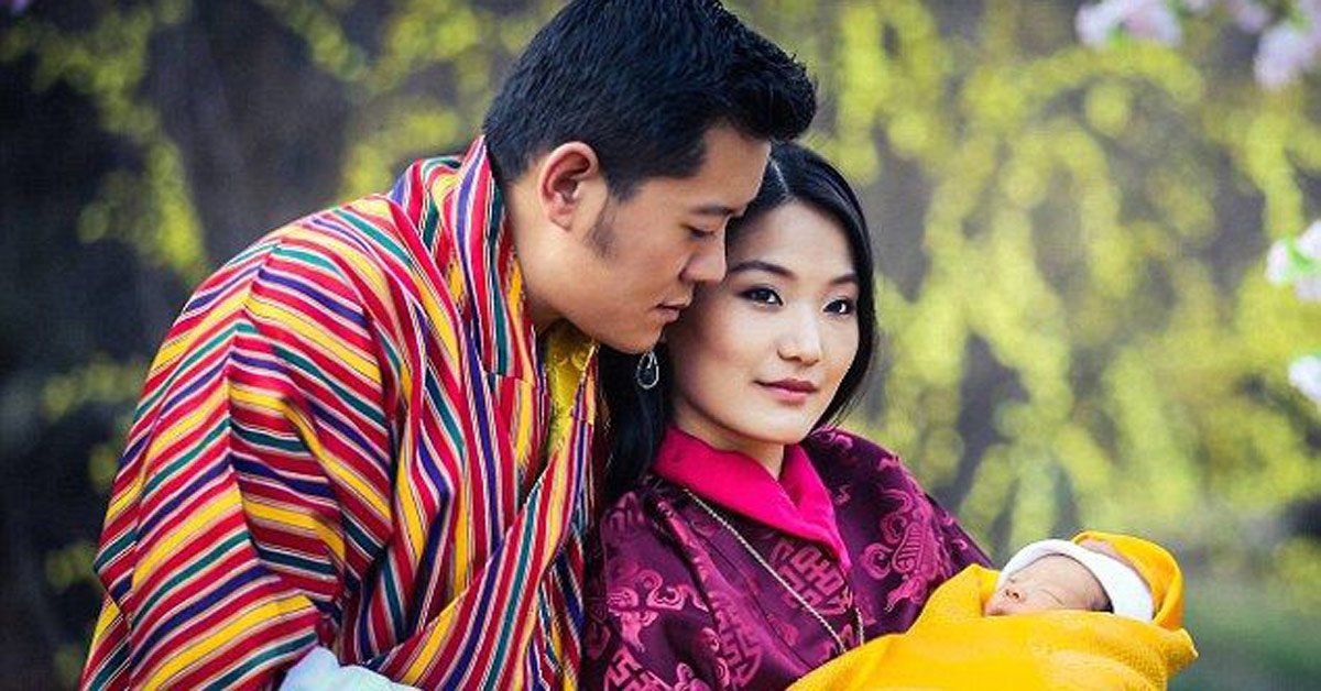 Hoàng hậu "thường dân" Bhutan sinh con thứ 2, giới tính em bé khác với mong đợi của mọi người