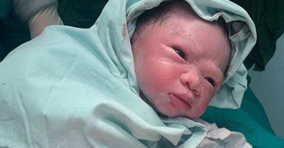 Mẹ bầu trẻ Tuyên Quang nhập viện cấp cứu, nhìn dây rốn bé bác sĩ nói: "Là ca hy hữu"