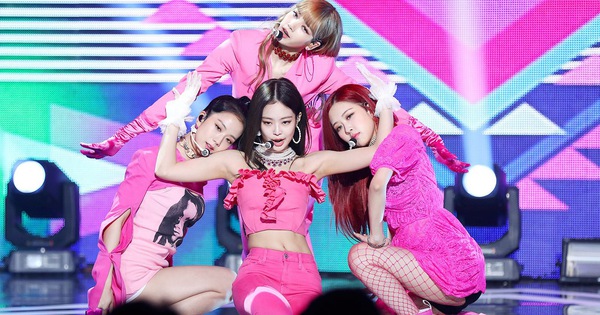 Điểm danh 17 outfit biểu diễn của hội idol bị netizen Hàn ghét cay ghét đắng, đến Black Pink cũng "dính chưởng"