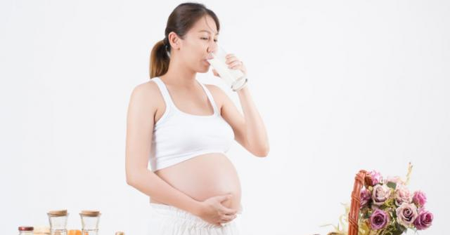 Để "thải độc" cho thai nhi trong bụng, mẹ bầu nhớ bổ sung 3 thực phẩm này thường xuyên!